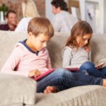 Как смартфоны изменяют детство наших детей?